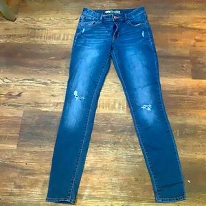 Old Navy Rock star jeans.. these are really cute.. in good condition..